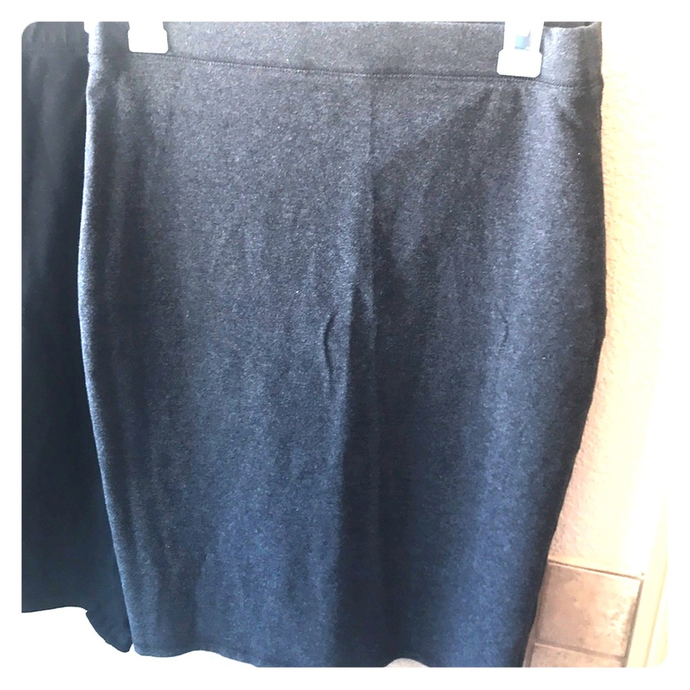 Stretchy pencil skirts!
